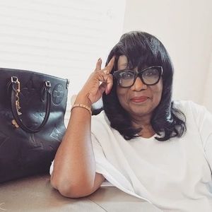 Meet your Posher, Rita